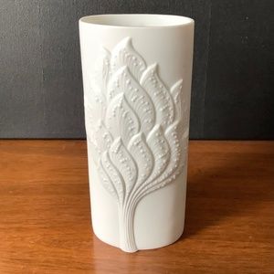 Kaiser ~ Vintage White Bisque Porcelain Embossed Vase, signed M. Frey✨